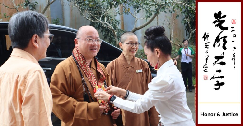 Most Venerable Hsin Bau Visits Guang Ming College